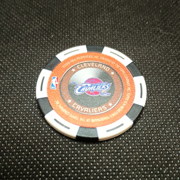 LeBron James 2005 Topps NBA Collector Poker Chips - NBA Cleveland Cavs Basketbal - Picture 3 of 3